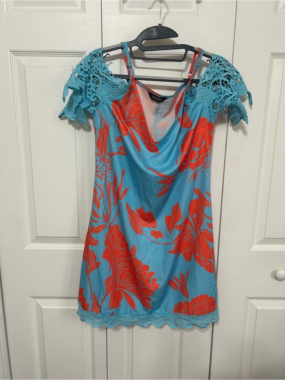 Chicme Red/Orange and Turquoise Floral Women’s mini dress Sz S so cute!